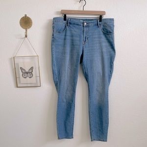 Old Navy Super Skinny Jeans Size 16